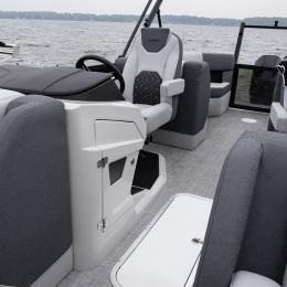 M-Model 23Q Captain's Chair