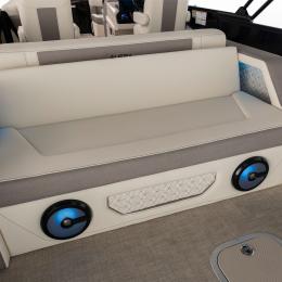 Back-to-back seating on the Alera 25L offers versatile lounging and social comfort — easily converts for forward- or rear-facing relaxation.